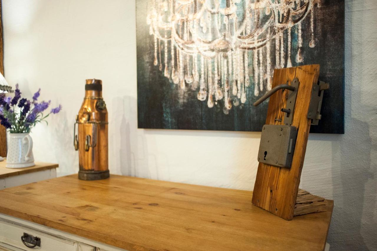 Pajta Apartman Es Vendeghaz Tata Exteriér fotografie